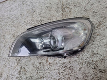 Laden Sie das Bild in den Galerie-Viewer, Frontscheinwerfer Volvo V60 31399990 Links Scheinwerfer Headlight SCH5796384447mu