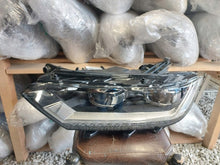 Laden Sie das Bild in den Galerie-Viewer, Frontscheinwerfer VW Passat B8 3G1941113A Xenon Links Scheinwerfer Headlight SCH5801053297ss