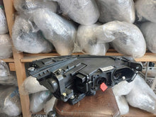 Laden Sie das Bild in den Galerie-Viewer, Frontscheinwerfer VW Passat B8 3G1941113A Xenon Links Scheinwerfer Headlight SCH5801053297ss