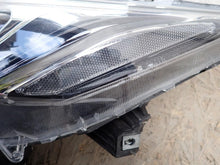Laden Sie das Bild in den Galerie-Viewer, Frontscheinwerfer Mitsubishi Eclipse Cross I 8301D065 Full LED Links Headlight SCH5806857588ko