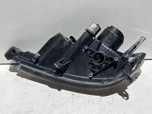 Laden Sie das Bild in den Galerie-Viewer, Frontscheinwerfer Mazda 3 Bk P2951R Rechts Scheinwerfer Headlight SCH5811425631ex