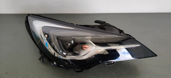 Frontscheinwerfer Opel Astra 39158010 LED Rechts Scheinwerfer Headlight SCH5813715434vj