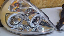 Laden Sie das Bild in den Galerie-Viewer, Frontscheinwerfer Ford SK3301 Ein Stück (Rechts oder Links) Headlight SCH5813806776hr