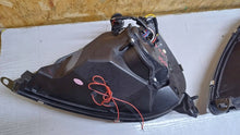 Laden Sie das Bild in den Galerie-Viewer, Frontscheinwerfer Ford SK3301 Ein Stück (Rechts oder Links) Headlight SCH5813806776hr