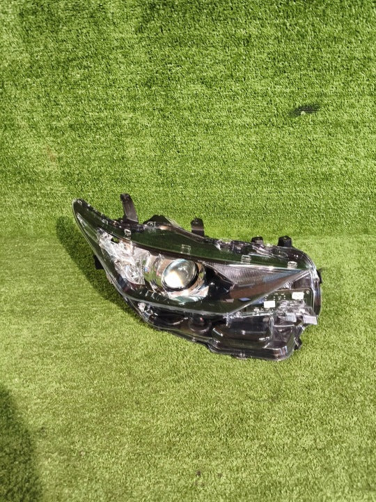 Frontscheinwerfer Toyota Auris 90078097 Rechts Scheinwerfer Headlight SCH5813814602fi