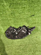 Laden Sie das Bild in den Galerie-Viewer, Frontscheinwerfer Toyota Auris 90078097 Rechts Scheinwerfer Headlight SCH5813814602fi