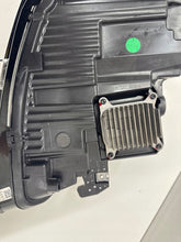 Laden Sie das Bild in den Galerie-Viewer, Frontscheinwerfer Tesla Model 3 176088800F Links Scheinwerfer Headlight SCH5817607636ga