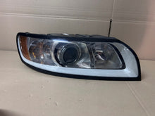 Laden Sie das Bild in den Galerie-Viewer, Frontscheinwerfer Volvo S40 30763034 Rechts Scheinwerfer Headlight SCH5817757780vs
