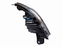 Laden Sie das Bild in den Galerie-Viewer, Frontscheinwerfer Toyota Corolla Verso 811700F060 Links Scheinwerfer Headlight SCH5822757210wd