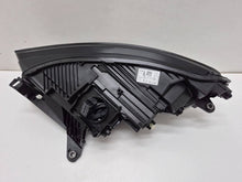 Laden Sie das Bild in den Galerie-Viewer, Frontscheinwerfer Skoda Enyaq 5LB941016G BHF2985 LED Rechts Headlight SCH5823829435cq