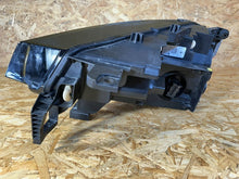 Laden Sie das Bild in den Galerie-Viewer, Frontscheinwerfer VW Id.4 11B941036F Rechts Scheinwerfer Headlight SCH5840175410bz