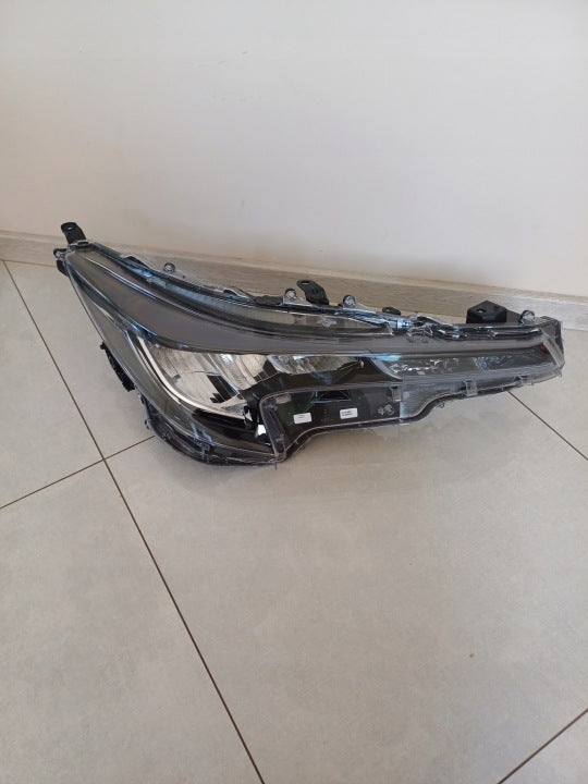 Frontscheinwerfer Toyota Corolla 90119224 Rechts Scheinwerfer Headlight SCH5843735950wu