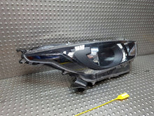 Laden Sie das Bild in den Galerie-Viewer, Frontscheinwerfer Toyota Yaris S25154991 Rechts Scheinwerfer Headlight SCH5846404164le