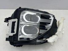 Laden Sie das Bild in den Galerie-Viewer, Frontscheinwerfer Mitsubishi Eclipse Cross I 100-6713T LED Rechts Headlight SCH5850561641ey