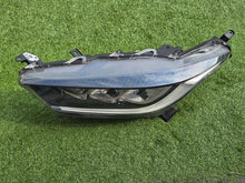 Laden Sie das Bild in den Galerie-Viewer, Frontscheinwerfer Toyota IV Yaris EUK0-8 Links Scheinwerfer Headlight SCH5852541278gl