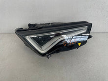 Laden Sie das Bild in den Galerie-Viewer, Frontscheinwerfer Seat Ateca 576941032B Rechts Scheinwerfer Headlight SCH5854380957kd
