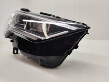 Laden Sie das Bild in den Galerie-Viewer, Frontscheinwerfer Audi Q3 83A941034 Rechts Scheinwerfer Headlight SCH5860553785hw
