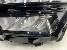 Laden Sie das Bild in den Galerie-Viewer, Frontscheinwerfer Skoda Kamiq 658941015 LED Links Scheinwerfer Headlight SCH5861141624qq