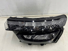 Laden Sie das Bild in den Galerie-Viewer, Frontscheinwerfer Skoda Kamiq 658941015 LED Links Scheinwerfer Headlight SCH5861141624qq