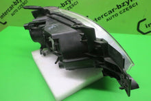 Laden Sie das Bild in den Galerie-Viewer, Frontscheinwerfer Mitsubishi Outlander I P4326L Links Scheinwerfer Headlight SCH5869987221xf