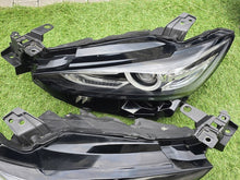 Load image into Gallery viewer, Frontscheinwerfer Mazda 6 GRF5-51030 GRF5-51040 Ein Satz Scheinwerfer Headlight SCH5871238863pr
