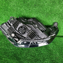 Laden Sie das Bild in den Galerie-Viewer, Frontscheinwerfer Audi A1 82A941033D Full LED Links Scheinwerfer Headlight SCH5880946626mh
