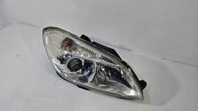 Laden Sie das Bild in den Galerie-Viewer, Frontscheinwerfer Skoda Roomster Fabia I 128435464 Rechts Scheinwerfer Headlight SCH5881497187lp