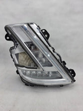 Laden Sie das Bild in den Galerie-Viewer, Frontscheinwerfer Volvo 23752671 LED Rechts Scheinwerfer Headlight SCH5891199211ga