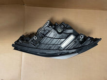 Load image into Gallery viewer, Frontscheinwerfer BMW 6 G32 8497215 Links Scheinwerfer Headlight SCH5892301040fk