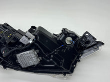 Laden Sie das Bild in den Galerie-Viewer, Frontscheinwerfer Mitsubishi Outlander 8301D3-31 Links Scheinwerfer Headlight SCH5909779052ak