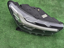 Laden Sie das Bild in den Galerie-Viewer, Frontscheinwerfer Volvo Xc40 31446779 Rechts Scheinwerfer Headlight SCH5911088580ci