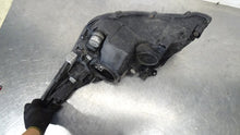 Load image into Gallery viewer, Frontscheinwerfer Toyota Avensis 81130-05370 Rechts Scheinwerfer Headlight SCH5912743306le