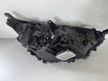 Laden Sie das Bild in den Galerie-Viewer, Frontscheinwerfer Toyota 356799 Links Scheinwerfer Headlight SCH5914161311mg
