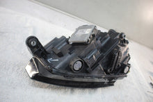 Laden Sie das Bild in den Galerie-Viewer, Frontscheinwerfer Skoda Scala 657941016A Full LED Rechts Scheinwerfer Headlight SCH5914270767ps