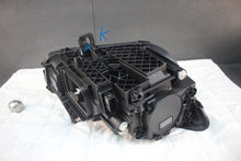 Laden Sie das Bild in den Galerie-Viewer, Frontscheinwerfer Mercedes-Benz W247 A2479061305 Links Scheinwerfer Headlight SCH5918073141vk