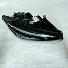 Laden Sie das Bild in den Galerie-Viewer, Frontscheinwerfer Mercedes-Benz W247 A2479068405 Rechts Scheinwerfer Headlight SCH5922258538zq