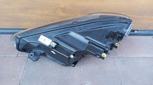 Laden Sie das Bild in den Galerie-Viewer, Frontscheinwerfer VW Taigo 2G7941036A LED Rechts Scheinwerfer Headlight SCH5925531542br