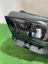 Laden Sie das Bild in den Galerie-Viewer, Frontscheinwerfer BMW 5 5A798D7-09 0301128237A LE22A6494 LED Links Headlight SCH5937673999en