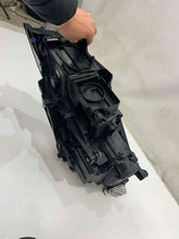 Laden Sie das Bild in den Galerie-Viewer, Frontscheinwerfer Skoda Octavia III 5E1941016 Rechts Scheinwerfer Headlight SCH5945714243pf