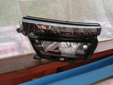 Laden Sie das Bild in den Galerie-Viewer, Frontscheinwerfer Skoda Kamiq 658941015 LED Links Scheinwerfer Headlight SCH5946150925mj