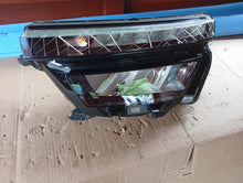 Laden Sie das Bild in den Galerie-Viewer, Frontscheinwerfer Skoda Kamiq 658941015 LED Links Scheinwerfer Headlight SCH5946150925mj