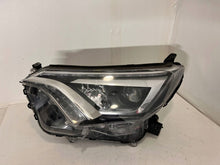 Load image into Gallery viewer, Frontscheinwerfer Toyota Rav 4 8117042650 Links Scheinwerfer Headlight SCH5946394703ew