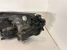 Load image into Gallery viewer, Frontscheinwerfer Toyota Rav 4 8117042650 Links Scheinwerfer Headlight SCH5946394703ew