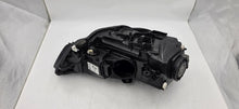 Laden Sie das Bild in den Galerie-Viewer, Frontscheinwerfer Audi A3 8V0941005C Xenon Links Scheinwerfer Headlight SCH5947399459gt