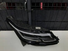 Laden Sie das Bild in den Galerie-Viewer, Frontscheinwerfer Land Rover Range Velar L560 J8A2-13W029-EG Full LED Rechts SCH5962803248vz