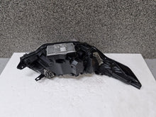 Laden Sie das Bild in den Galerie-Viewer, Frontscheinwerfer Land Rover I Discovery HY32-13W030-PC Full LED Links Headlight SCH5963386368hm