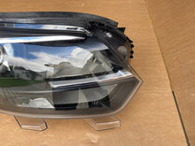 Laden Sie das Bild in den Galerie-Viewer, Frontscheinwerfer Opel Zafira Vivaro 983283648000 Xenon Rechts oder Links SCH5963482431jm