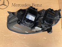 Laden Sie das Bild in den Galerie-Viewer, Frontscheinwerfer Opel Zafira Vivaro 983283648000 Xenon Rechts oder Links SCH5963482431jm