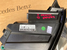 Laden Sie das Bild in den Galerie-Viewer, Frontscheinwerfer Opel Zafira Vivaro 983283648000 Xenon Rechts oder Links SCH5963482431jm