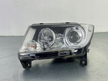 Load image into Gallery viewer, Frontscheinwerfer Jeep Grand Cherokee 55079409AK Links Scheinwerfer Headlight SCH5968713714hw